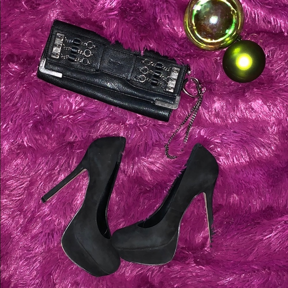 Bundle! Bakers Black Heels and Bebe Clutch - Picture 1 of 1